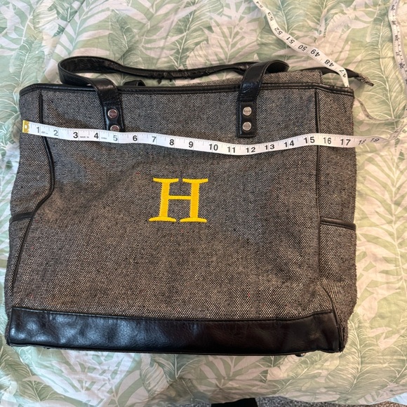 Thirty-One "H" Embroidered Bag - Picture 1 of 11